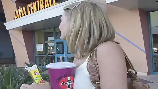 İki muhteşem lezbiyen birlikte harika vakit geçiriyor