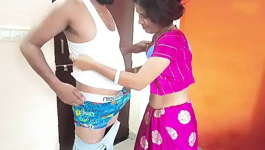 Desi bhabi mit ihrem ehemann in den flitterwochenächten