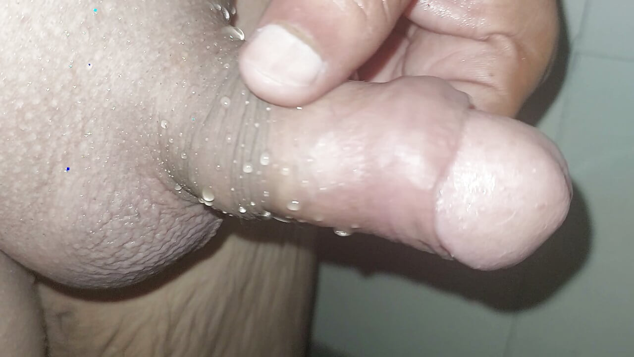 Stepdad gives me handjob