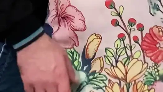 Fantasi di kereta bawah tanah! Memek gadis sange ini di-fingering sama orang asing