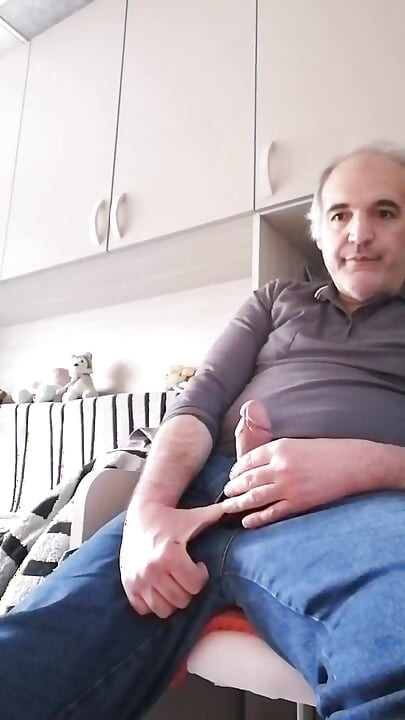 A kemény, duzzadt farkam azonnal meg akar verni!