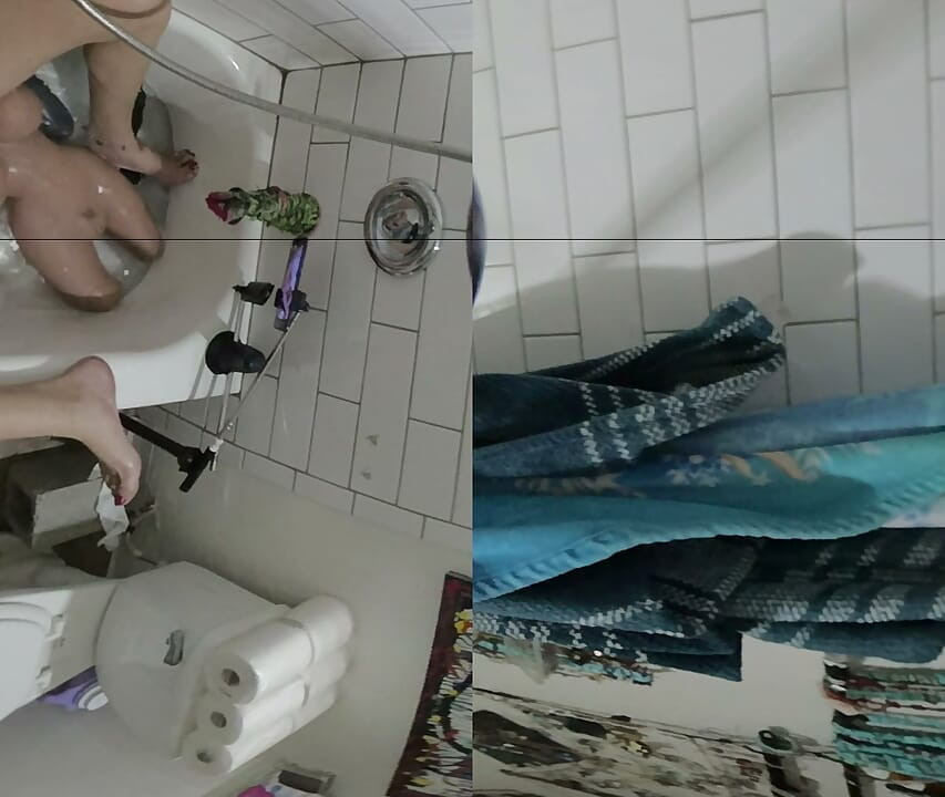 Lizzy Yum VR October 2026 Bathing Masturbation Dilating