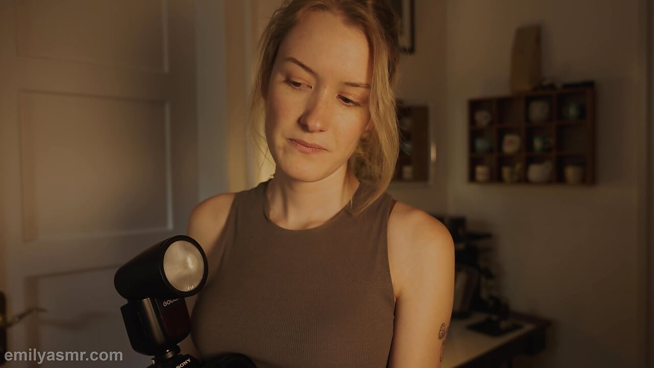 ASMR fotografu treba muški model... Potreban si joj!
