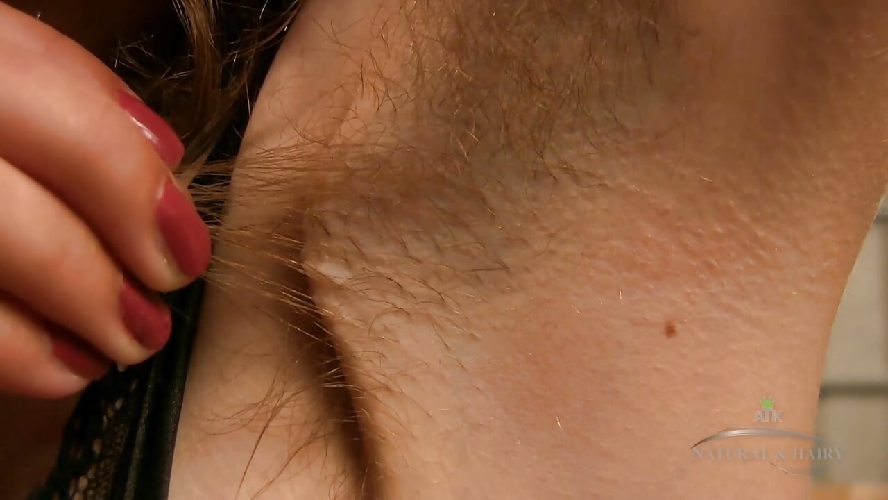Marlee Displays & Grooms Lovely Body Hair – Hairy Legs, Pits, Pussy, Spreads Ass & Snatch Spreading Close-Ups