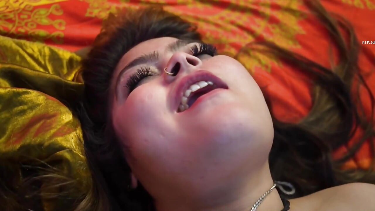 Arkesta wali ko paisa deke puri raat choda