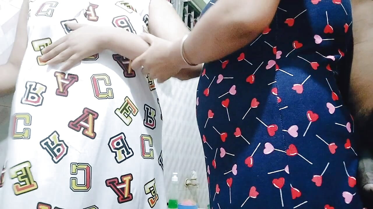 indian shower fuck threesome..
