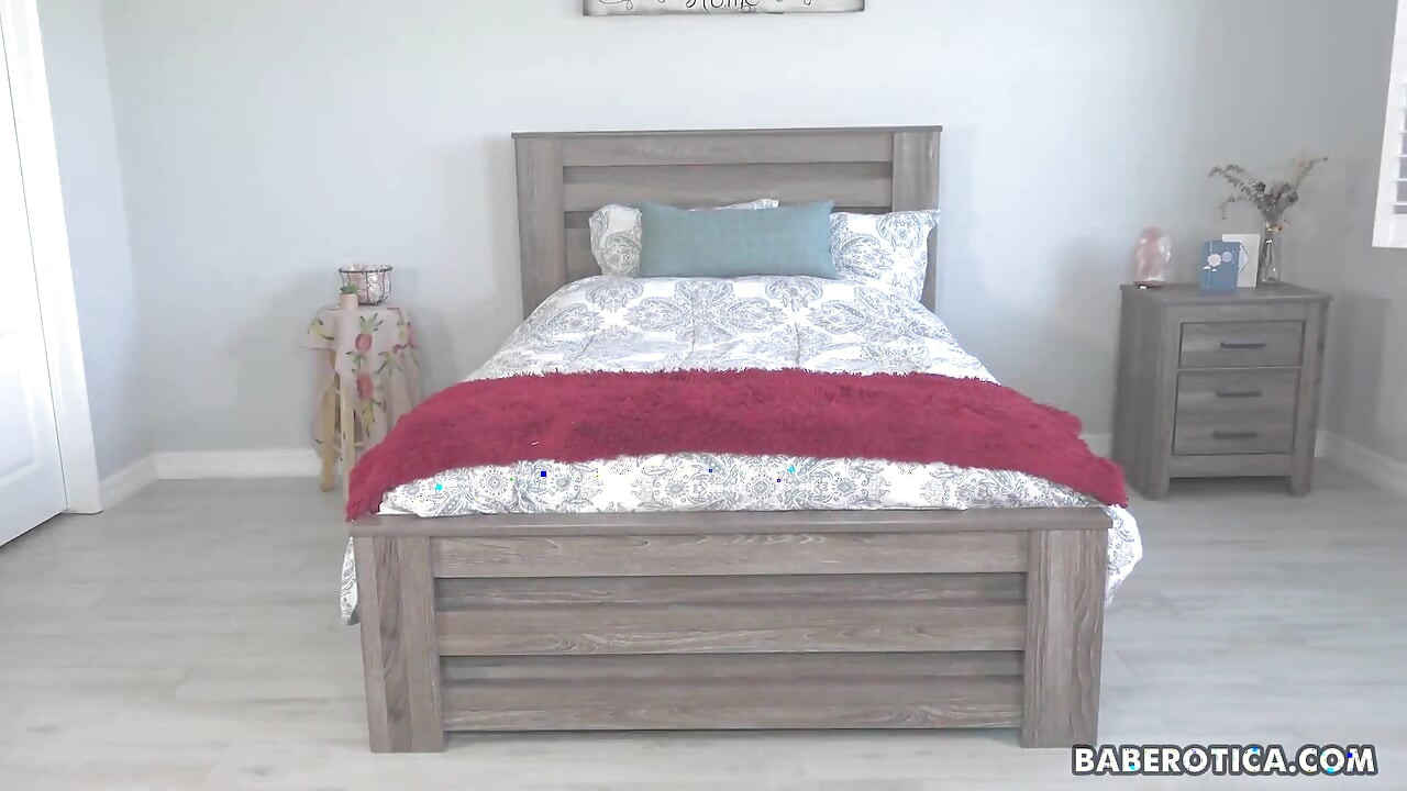 Mega Sage i Kyler Quinn dobivaju spermu po licima