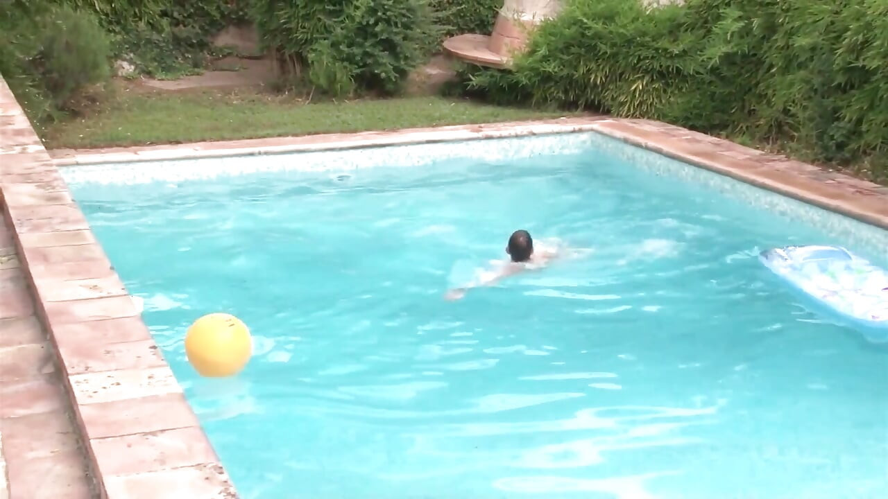 Exclusive video Bareback: Great outdoor fuck between hot and sexy horny guys