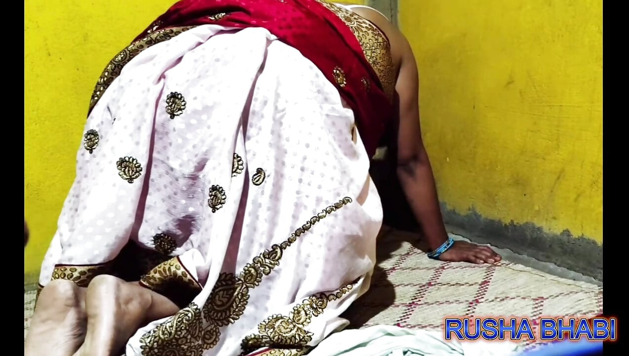 Horny Indian Bhabhi Desparate for Hardcore Sex with Husband's Friend