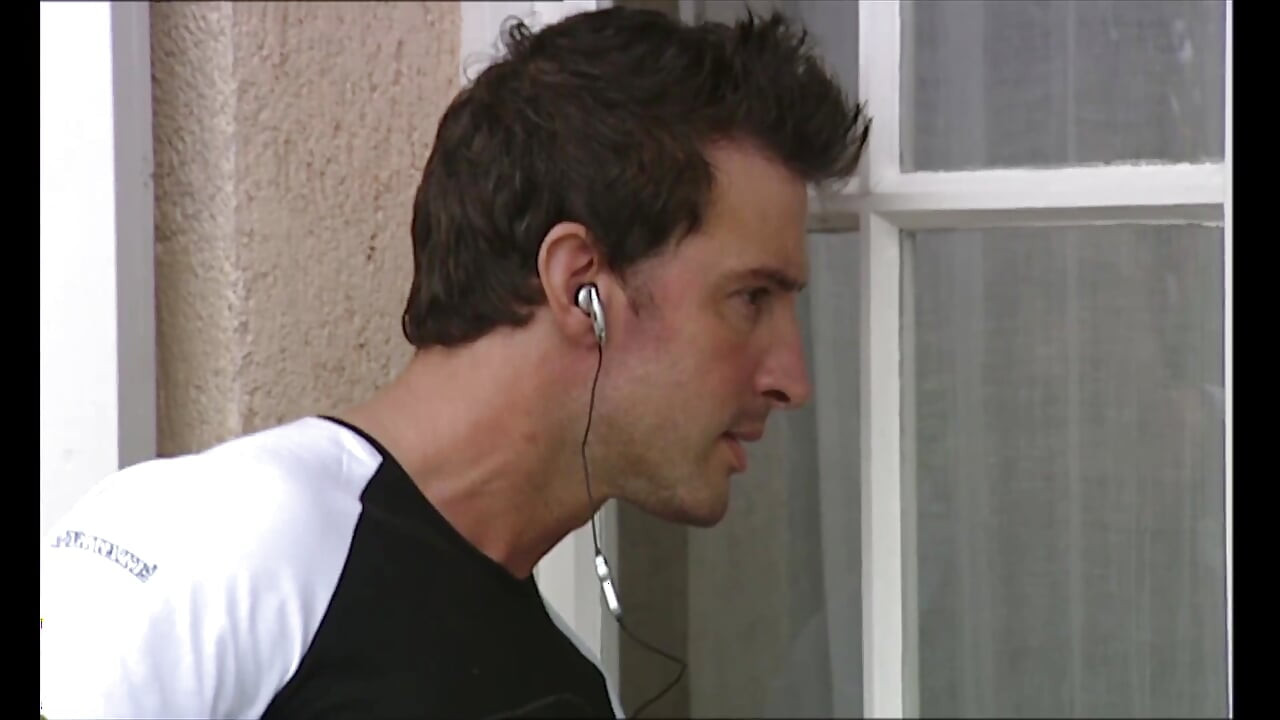 Κερατάς γαμάει Ταϊλανδέζα γυναίκα σε διπλή διείσδυση