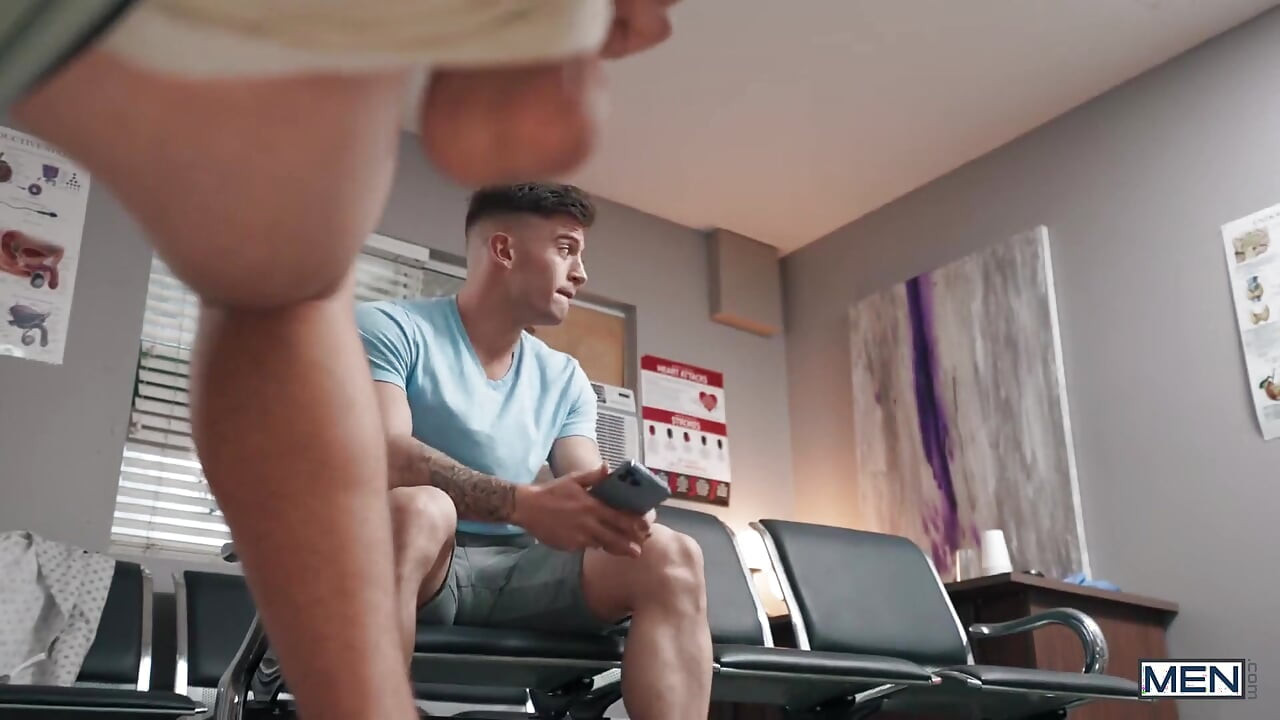 رجال ينتظرون استنزاف كراتك - تريفور بروكس ، كاميرون نيوتون