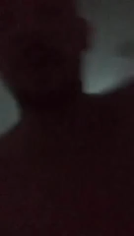 일하기 전에 섹스하는 독일 남자