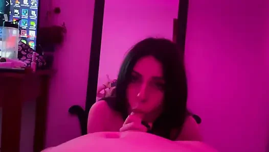 Kırmızı ışık altında gerçek çiftin samimi anı