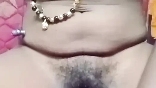 Video vibrator renu si istri hot india lagi asik muasin memeknya pakai vibrator sambil bugil! Renuraj