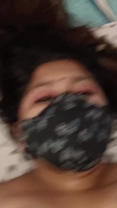 我操了我的年轻女友热鲁宾娜 - 印度大屁股女孩 | 短片 2