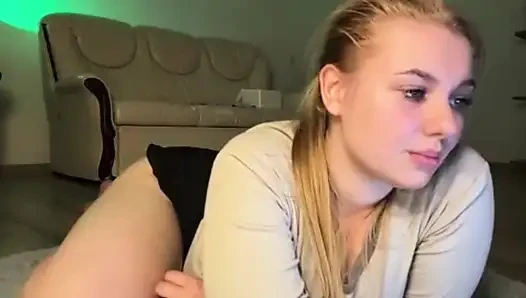 Büyük götlü domaltmalı ve zıplayan memeler jucielussie