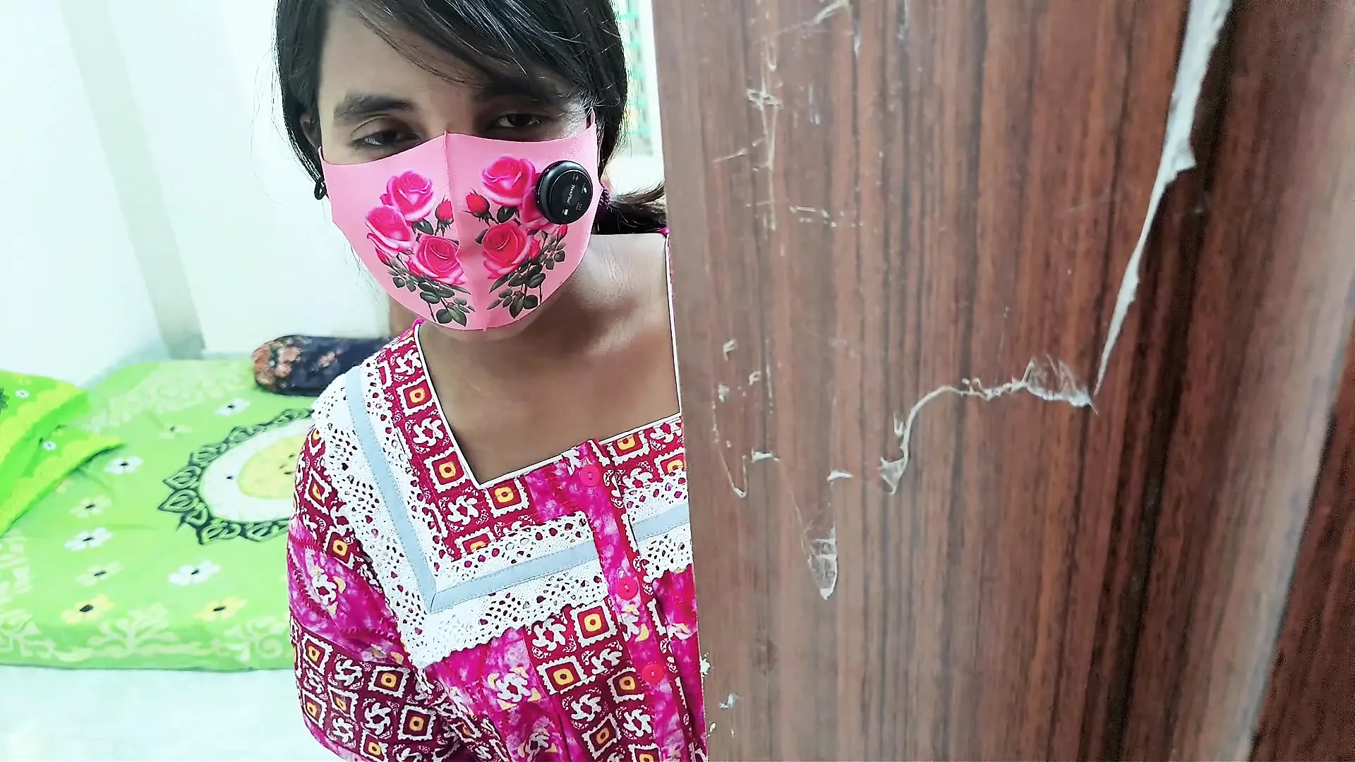 印度性感人妻和她的邻居睡一张床Husband__Desi哥和孟加拉语