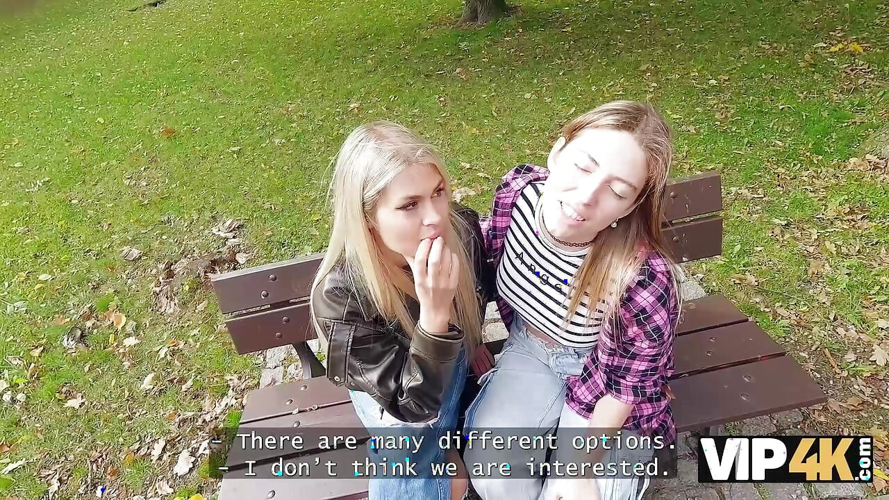 VIP4K. Se lesbiske prøve en pik for første gang. Den bedste lesbiske opsamling.