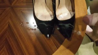 Big load for wife's patent black heels