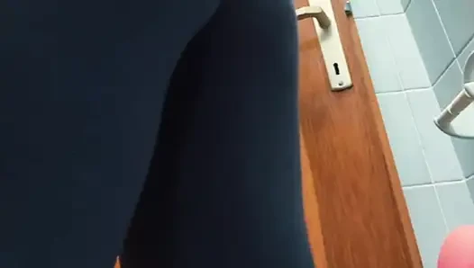 Desi college ladki apni chut me ungli krti leak viral video