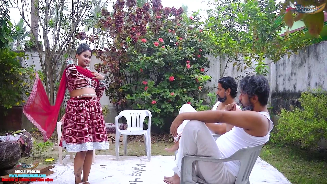 TWO MALIK HARDCORE OUTDOOR SEX WITH DESI LADY SERVENT WHEN SHE WAS ALONE AT HOME FULL MOVIE ( HINDI AUDIO ) OUTDOOR SEX