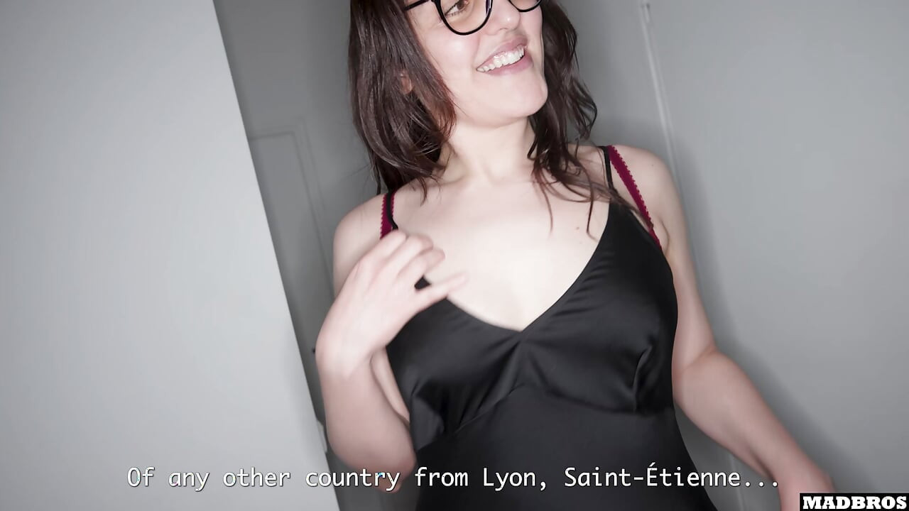 A French Real Estate Agent Is Using The Studio Apartment For Sale To Get Her Big Juicy Ass Fucked All Night Long !!!