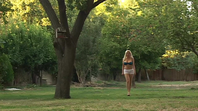 She fucks with her stepson! Blonde milf lets the young guy plug her slit!