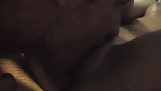 Remaja berlibur dengan pacarnya