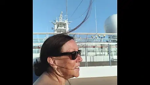 Карибский круиз с сексуальной горячей бабуля-милфой Candi Annie