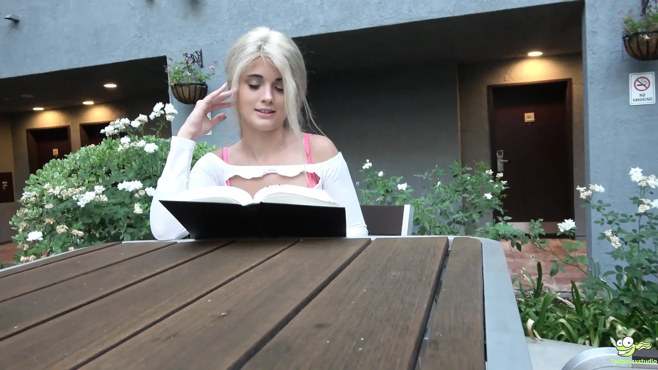 Nicole Nichols Fucks Tad Pole After Her Book Made Her Horny
