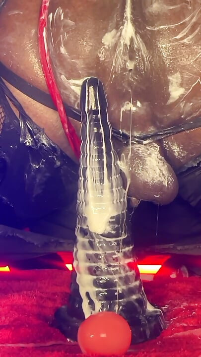 Bubble Butt Femboy Gapes Sloppy Hole - Creamy Dildo Ride