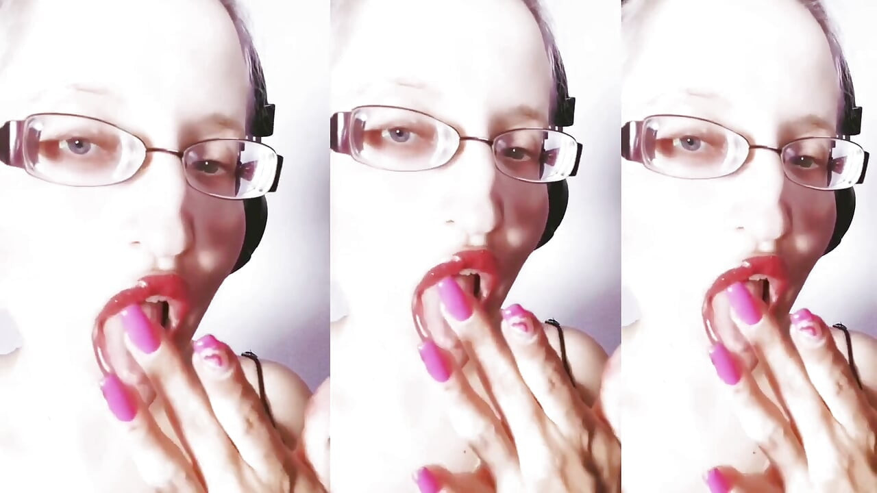 Asmr süßes Schokoladenessen - Asmr, Brillen, Riesin, lippenstift, große lippen, Mough, Essen, Gesichtsfetisch, lange Nägel