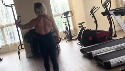 Is this physique slutty enough to worship?