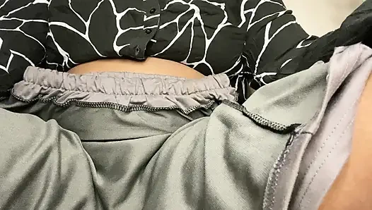 Gadis India fingering memek dan pamer toket dan tekan