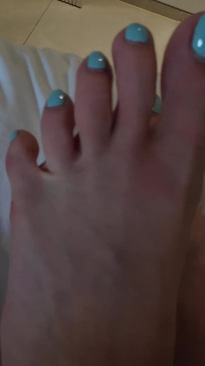 Close up Feet Fetish: Painted Toes and Dirty Soles