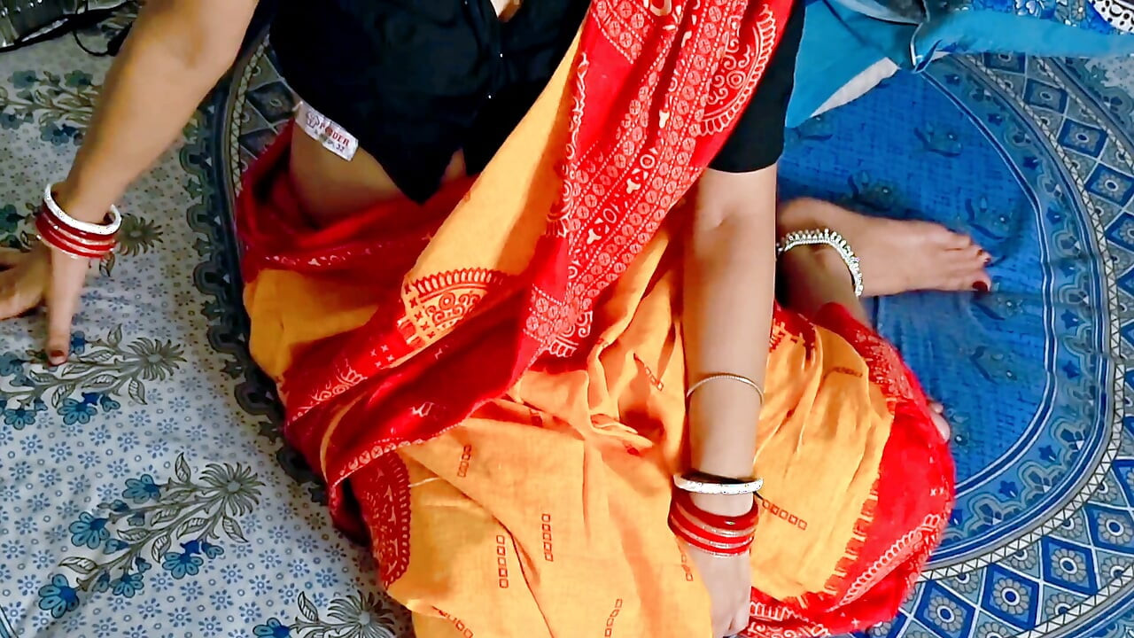 Indian Wife First Time Hardcore sex in Saree