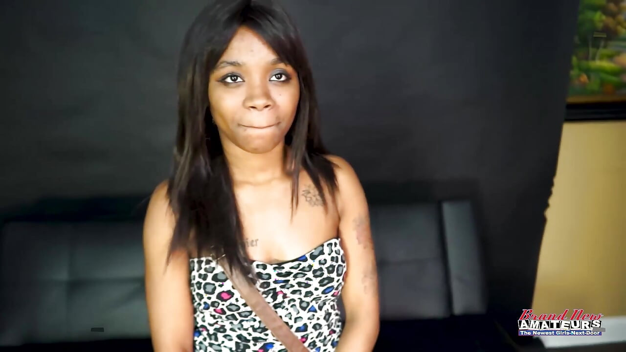 Evelyn Inked Brunette Hottie Eager Rimjob Messy BJ Passionate Swallow!