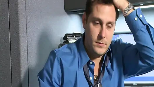 REMASTERED MONDAY: Jewel, 61, gets a creampie from a young