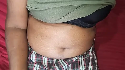 Desi Bhabhi home at alone super hot video