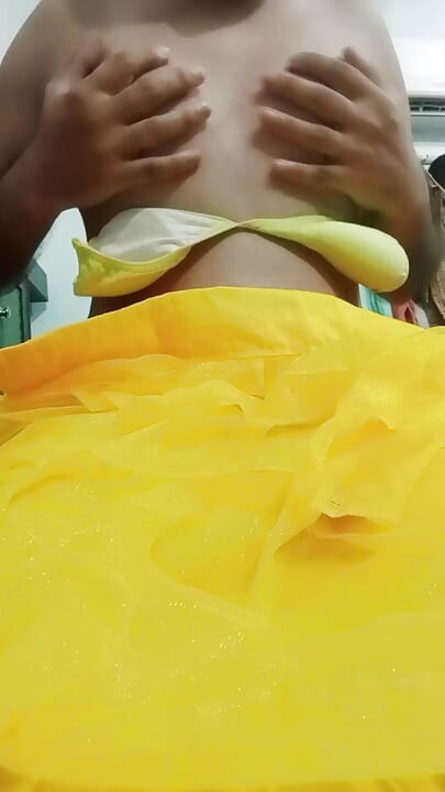 Indian Gay Crossdresser Gaurisissy xxx sex in yellow Lehenga