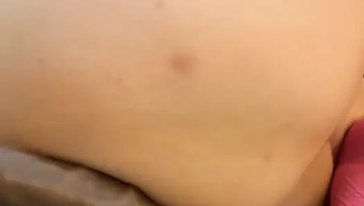 Model webcam latina yang tukang selingkuh - close up: fingering memek & pantat + ngentot dildo sampai muncrat wanita