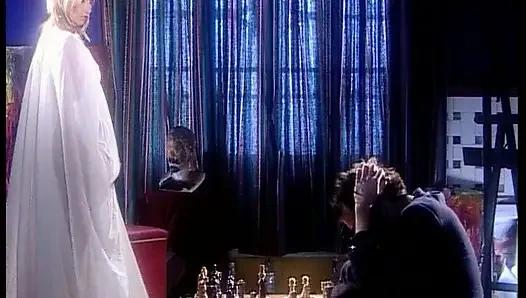 Cewek hot rambut cokelat dengan sepatu bot hitam dientot habis-habisan sama kontol besar sampai mengerang keenakan