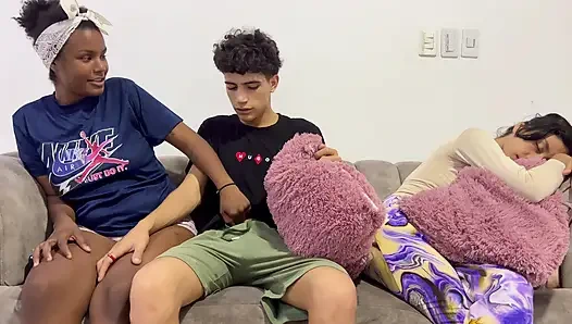 My girlfriend's cuckold doesn't realize that I sneak her best friend and pour my cream inside.