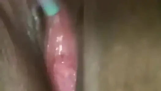 WildEnglishBBW feelin horny playing with my pink wet pussy