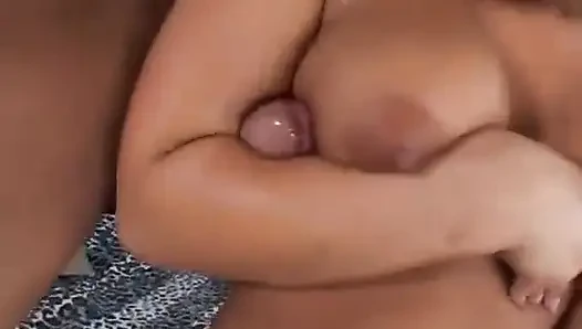 Pantat pelacur rambut pirang dientot setelah nyepong kontol
