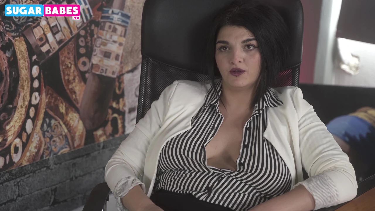 MY LESBIAN HORNY BOSS FUCK ME WITH STRAPON