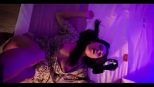 Er nahm seinen schwanz und steckte ihn in meinen arsch