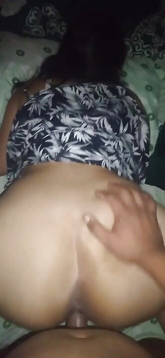 Cantando con una hermosa dominicana