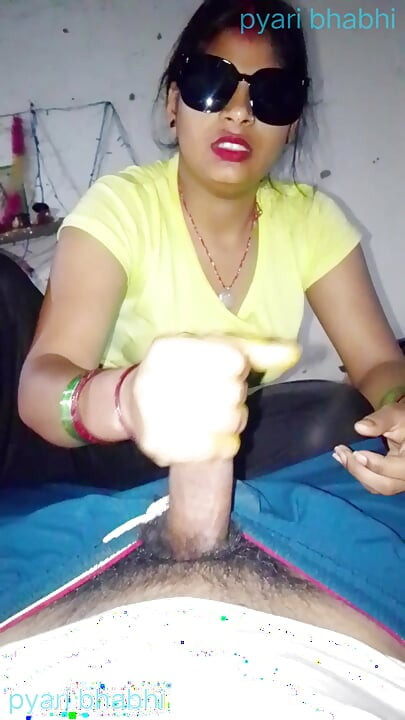 Kayınbiraderi penisinin elinden su çıktı, desi seksi video, seksi video, seks videosu.