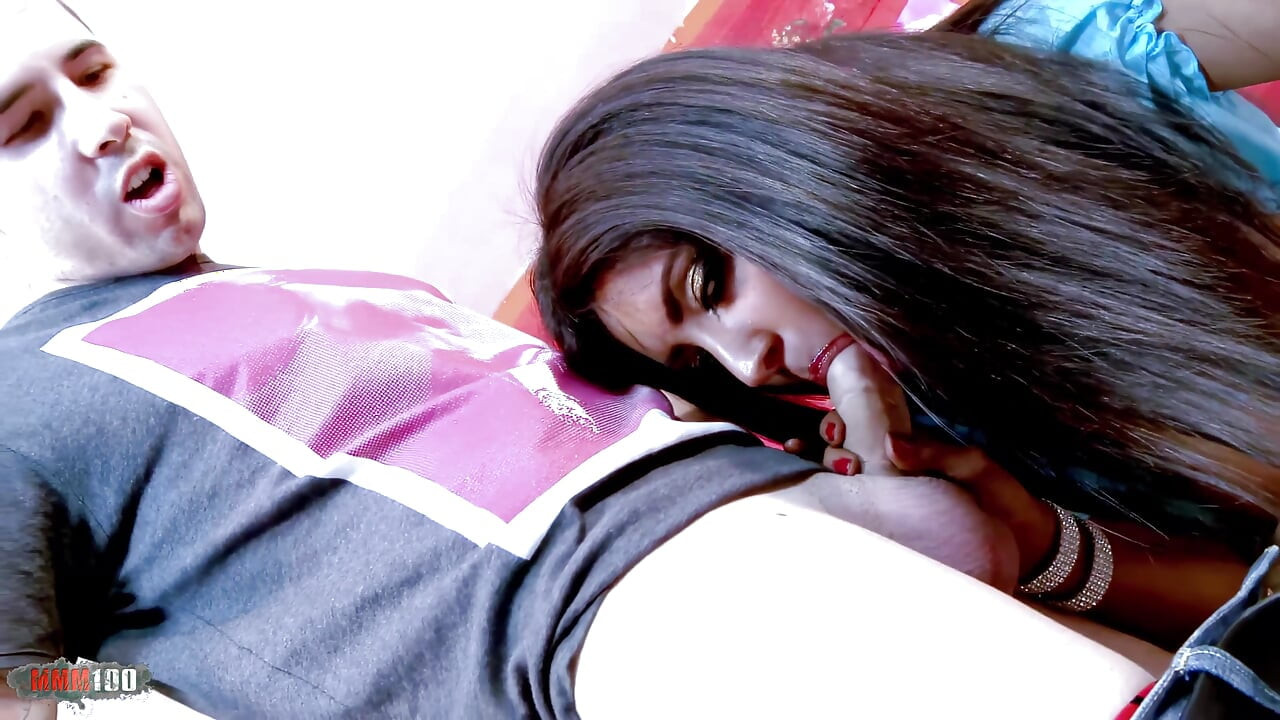 Ivannah Su: la primera incursión de Kevin-White en la pasión cruda con la belleza árabe peluda Ivannah